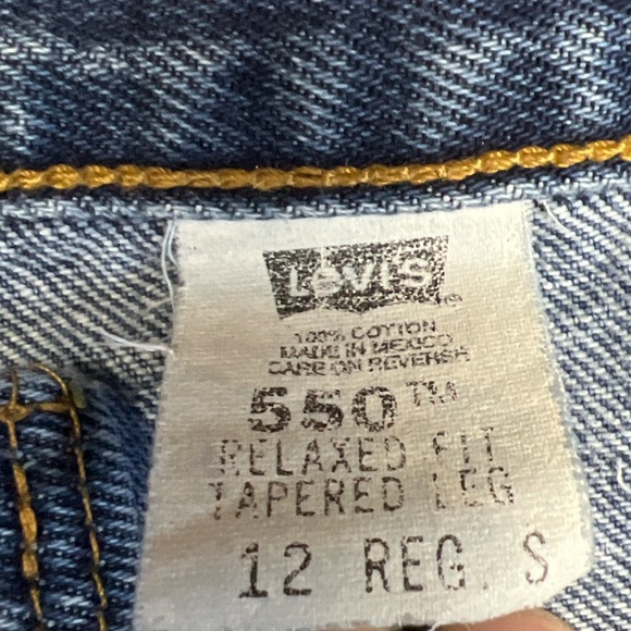 Levi’s Vintage 550 Relaxed Fit Tapered Leg Hugh Waisted Mom Jean - Picture 10 of 10